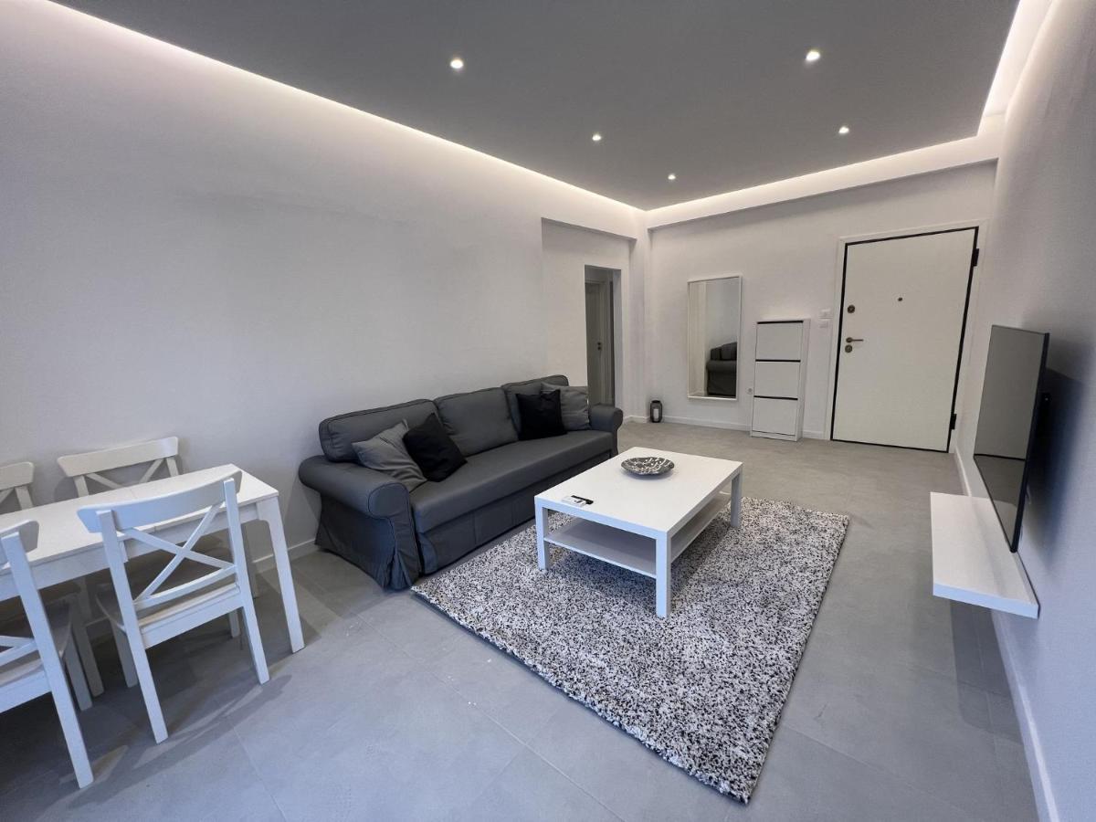 Comfy Apartment In Nea Smirni アテネ エクステリア 写真